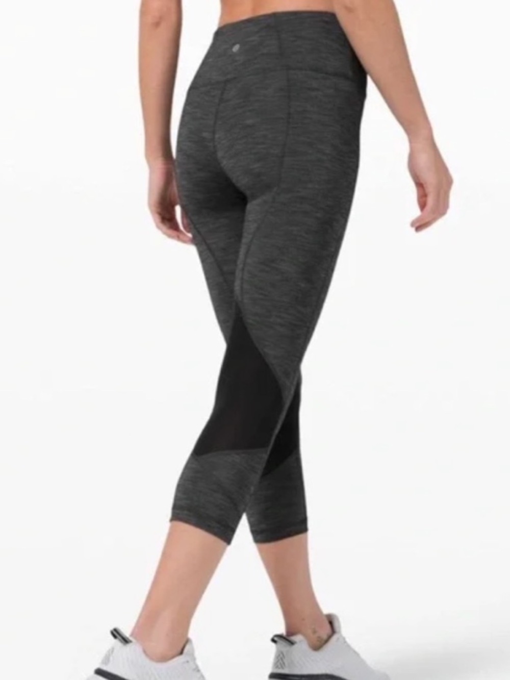 Lululemon Pace Rival Mid-Rise Crop 22" in Heathered Black Sz 8
